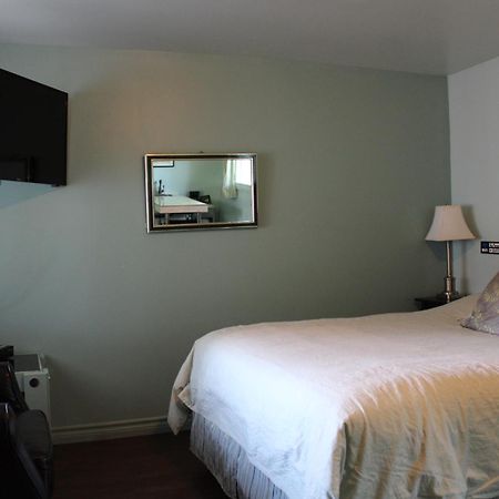 Le Marigot Hotel Vaudreuil-Dorion Ngoại thất bức ảnh