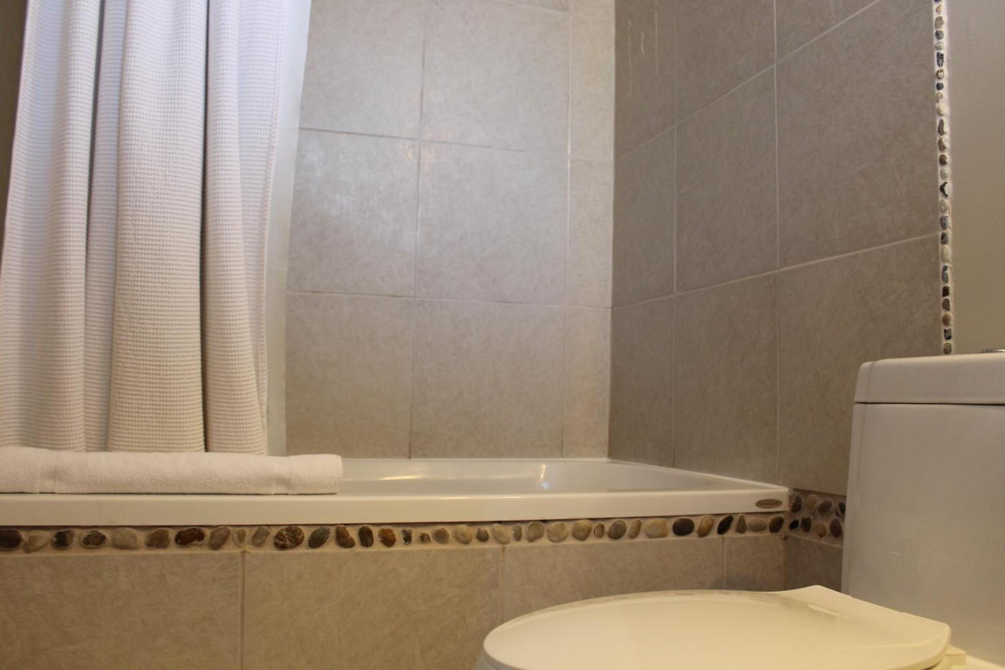 Le Marigot Hotel Vaudreuil-Dorion Ngoại thất bức ảnh