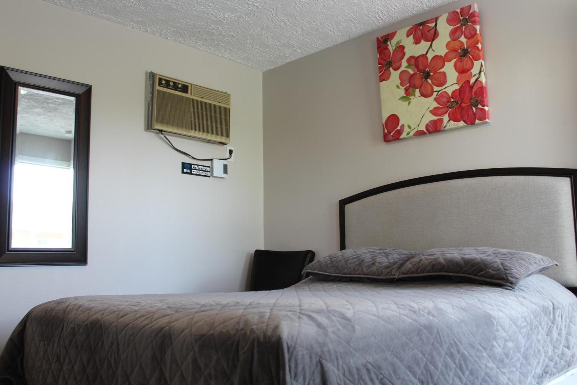 Le Marigot Hotel Vaudreuil-Dorion Ngoại thất bức ảnh